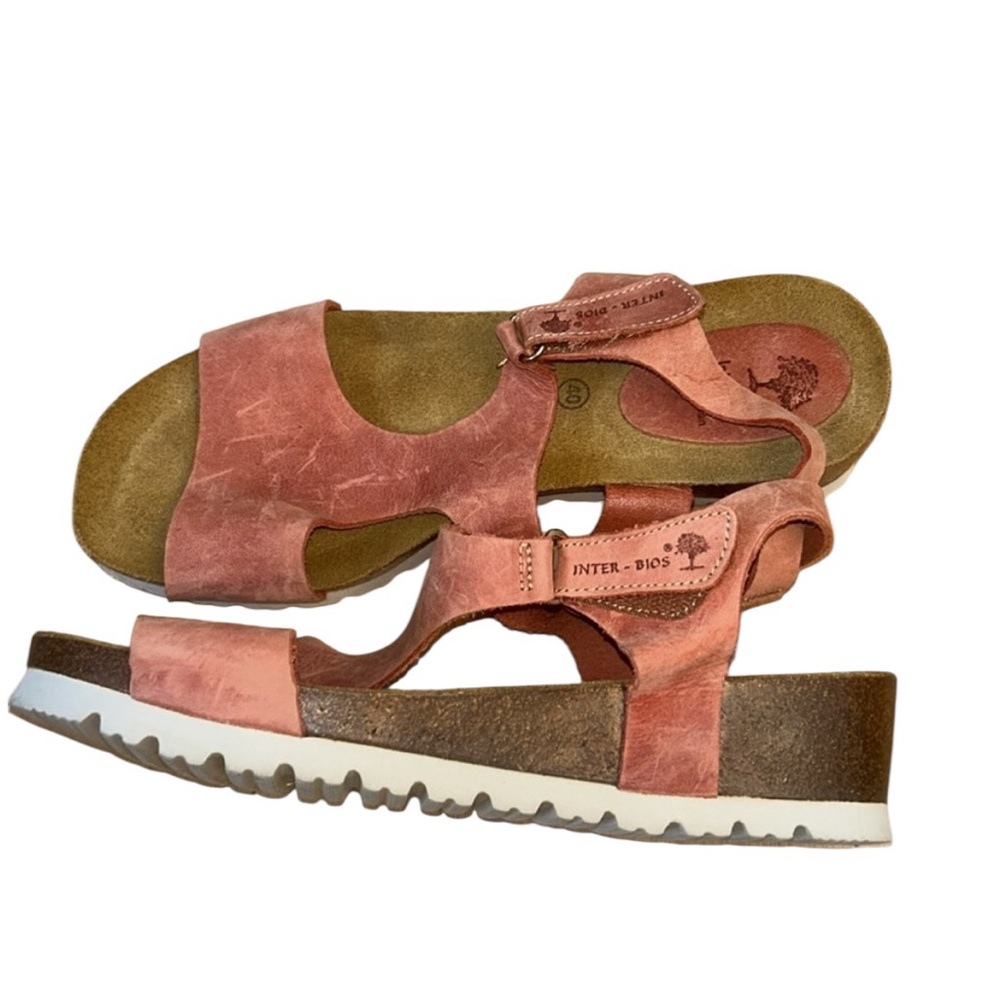 InterBios Red Leather Platform Sandal size 40, barely worn - Picture 2 of 8